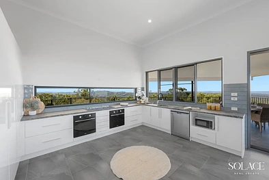 71 Facing Drive, Wurdong Heights, QLD 4680, 5 chambres, 3 salles de bain, House