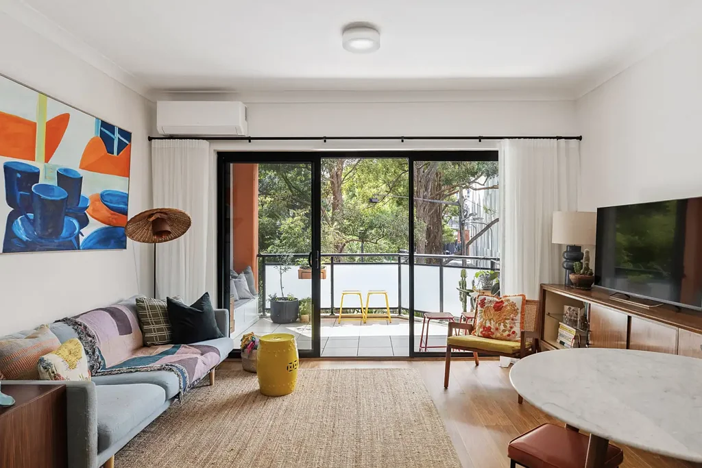 Modern design in a parkside position