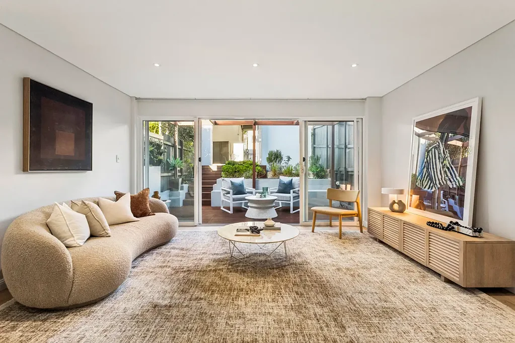 Architect designed living in prized Annandale culdesac