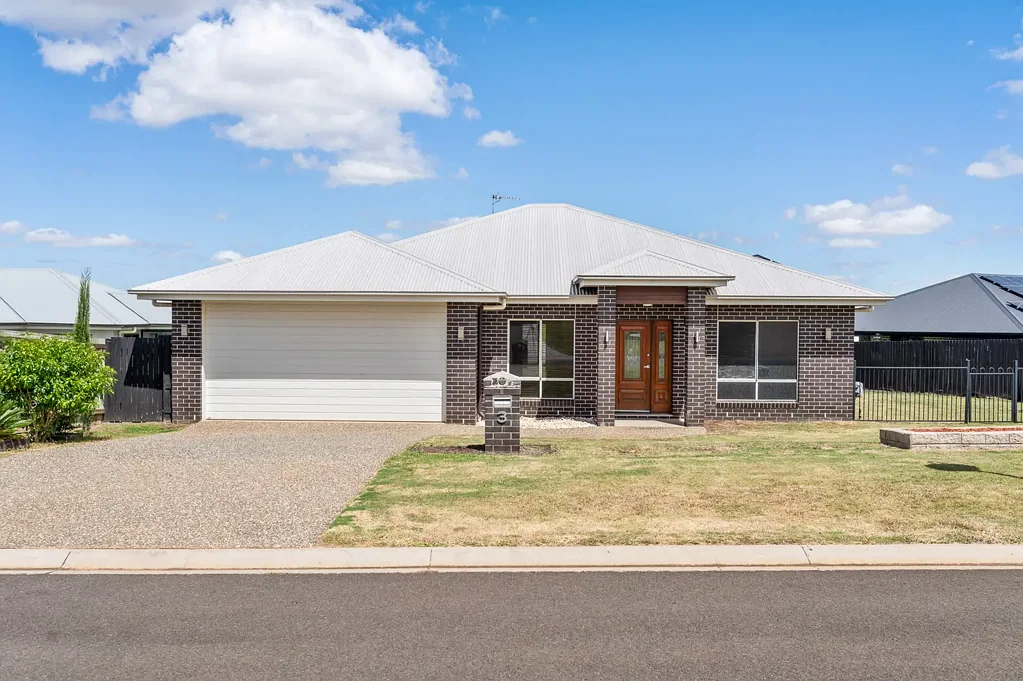 4 Bedroom home in quiet, yet convenient location!