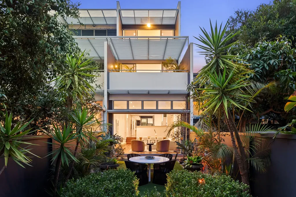 Alexandria 4 Bedroom Monumental space meets architectural ingenuity