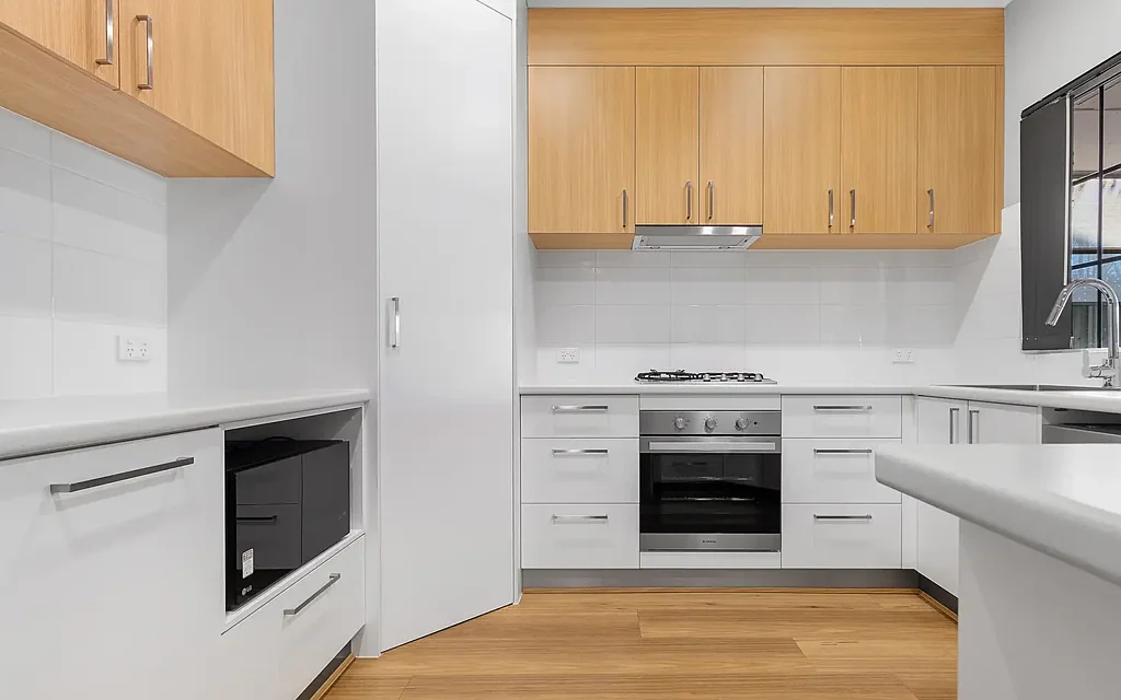 Spacious 4x2 Family Home - Baynton Bliss