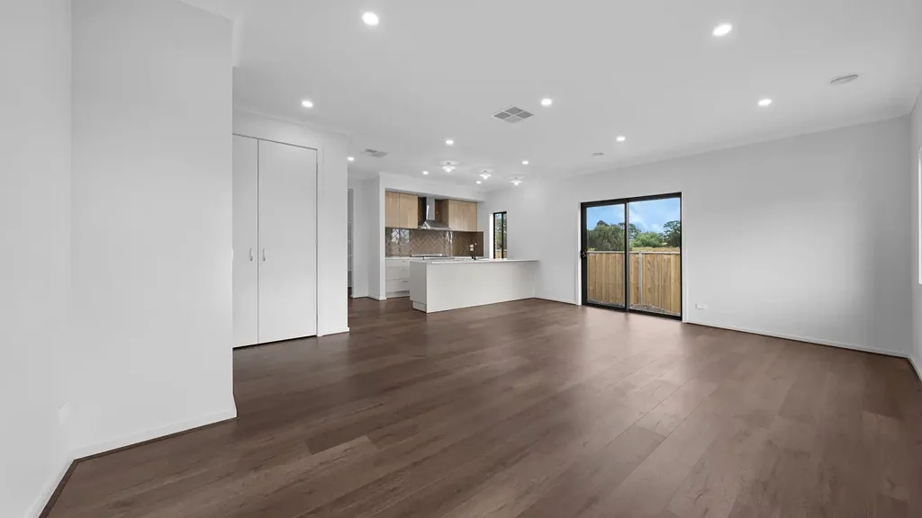 Near New 4 bedroom house in Donnybrook!