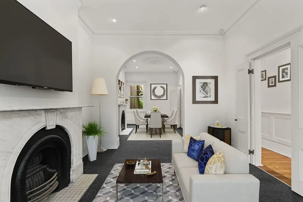 Charming Three-Bedroom Terrace in Quiet Tree-Lined Setting