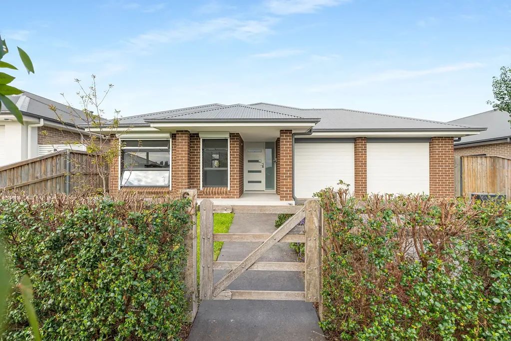 6 Roty Avenue, Renwick, NSW 2575