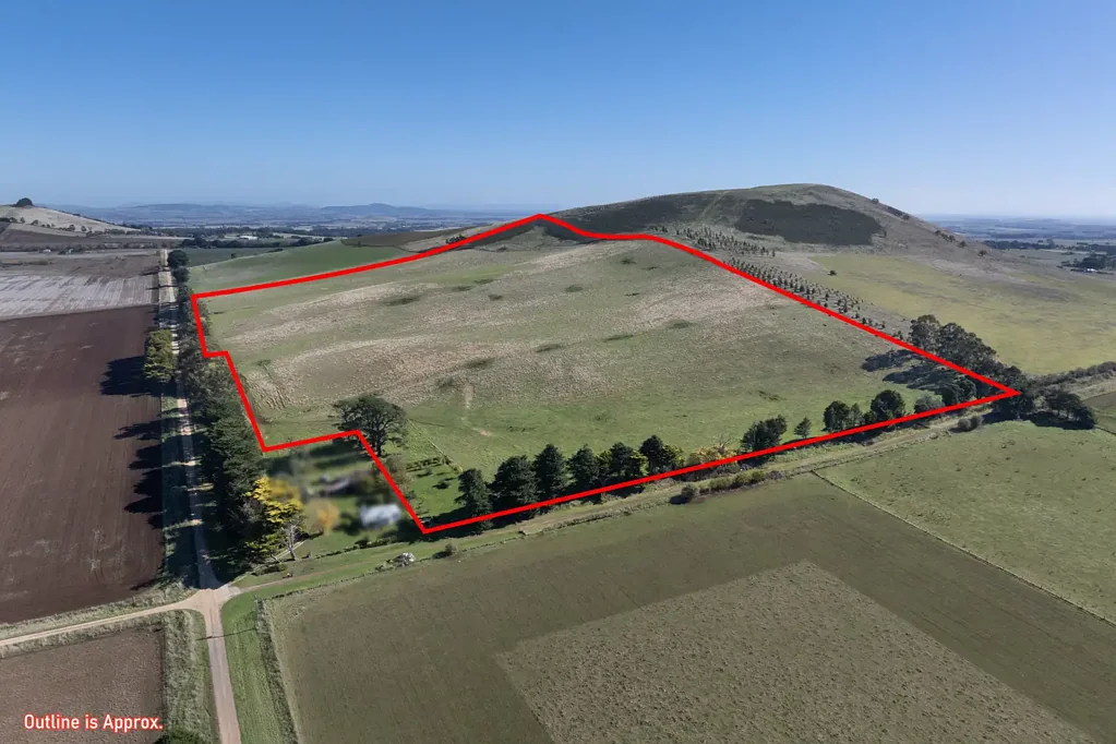 Newlyn  Exceptional 54 acres of rural landholding in the heart of central Victoria