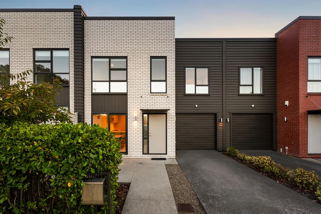 5 Pepene Avenue, Takanini, Papakura, Auckland
