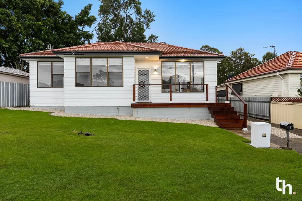Glendale 3Zimmer A Beautiful Classic Given a Whole New Lease on Life