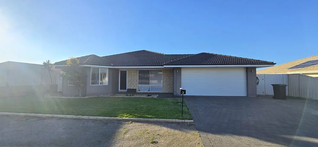 Wandina 4房  Large 4x2 Family Home across from Parks & Schools