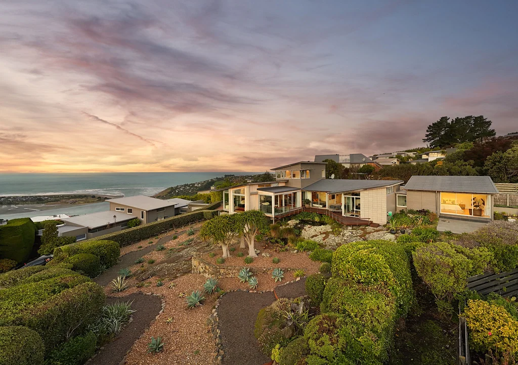 Redcliffs 4房  Breathtaking Views, Timeless Design