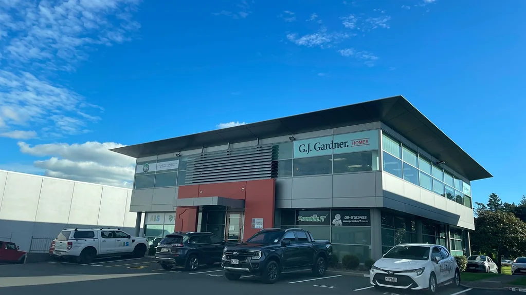 East Tamaki Bright & tidy ground floor office