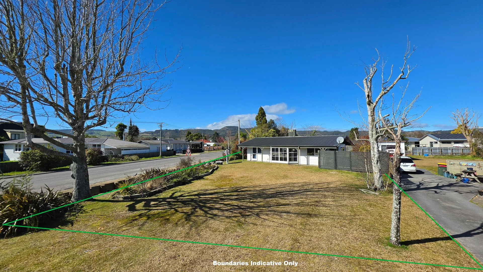 Hannahs Bay 3chambre New Roof, 1/4 Acre $120k Under GV!