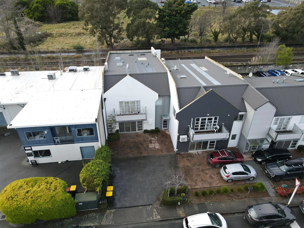 Riccarton  Central Office or Retail
