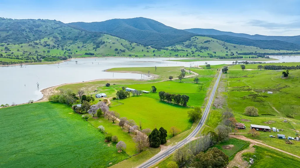 4115 Murray River Road, Thologolong, VIC 3691