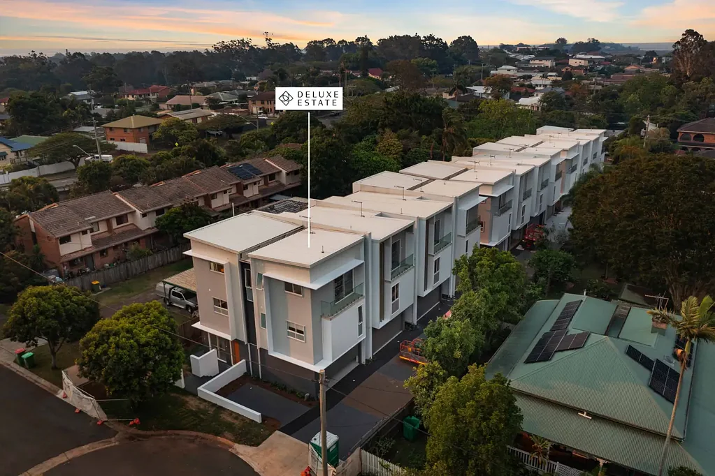 Wellington Point 4房 Bayside联排别墅 212-238平米 4卧3.5卫 主卧套 双车库 石材台面 中央空调 隔音玻璃 无物业费 双校招生范围 THE VALLEY, WELLINGTON POINT – LUXURY BAYSIDE TOWNHOUSES FOR THE MODERN LIFESTYLE