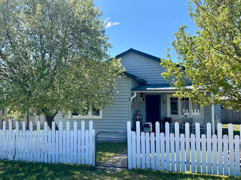 2 Coronation Ave, Braidwood, NSW 2622