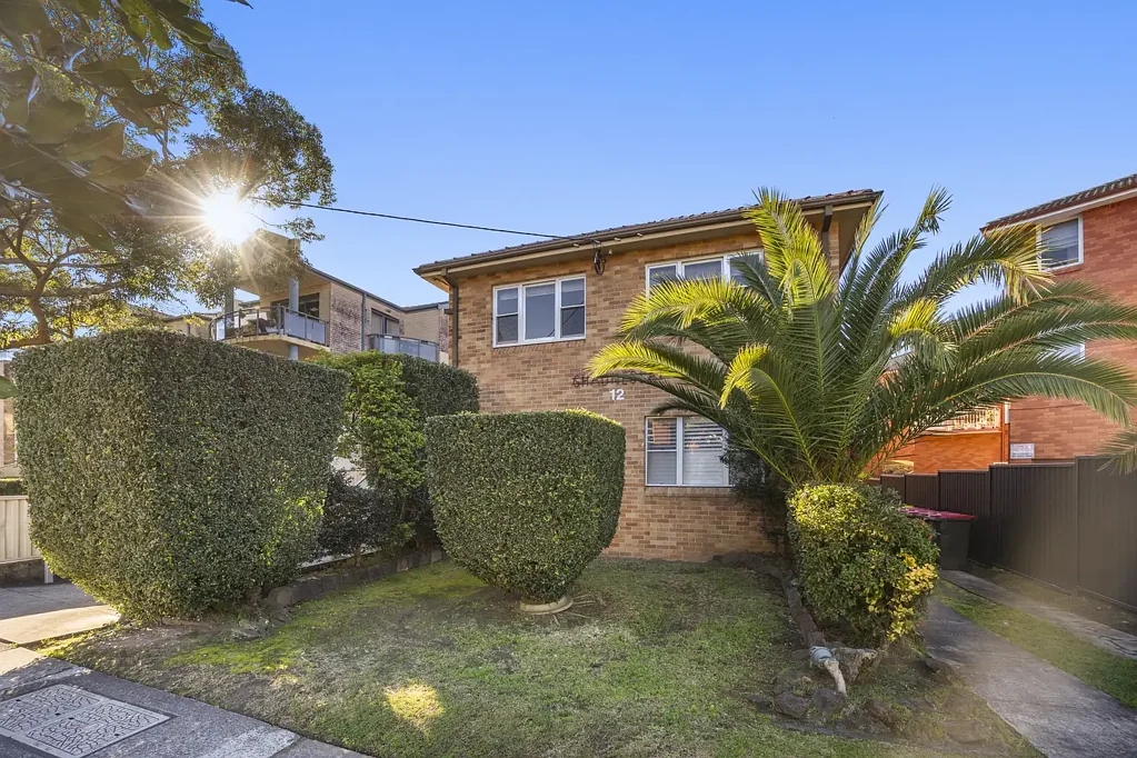 Cronulla 1બેડરૂમ Coastal Convenience Meets Opportunity