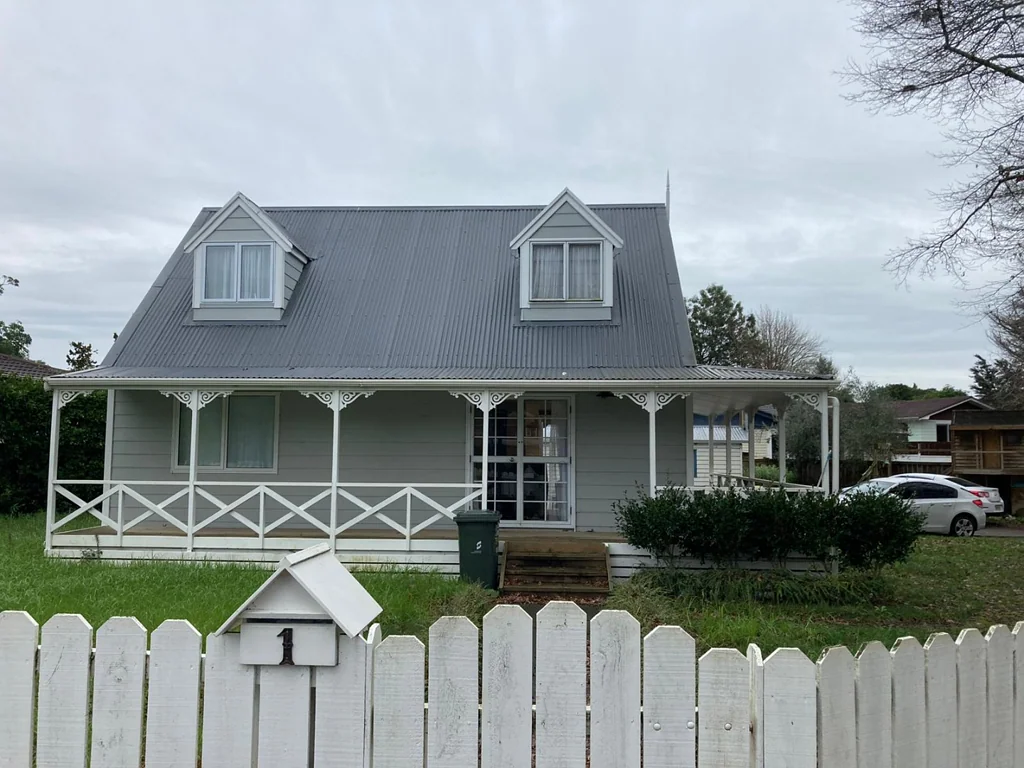 PAPAKURA, 3 BEDROOMS