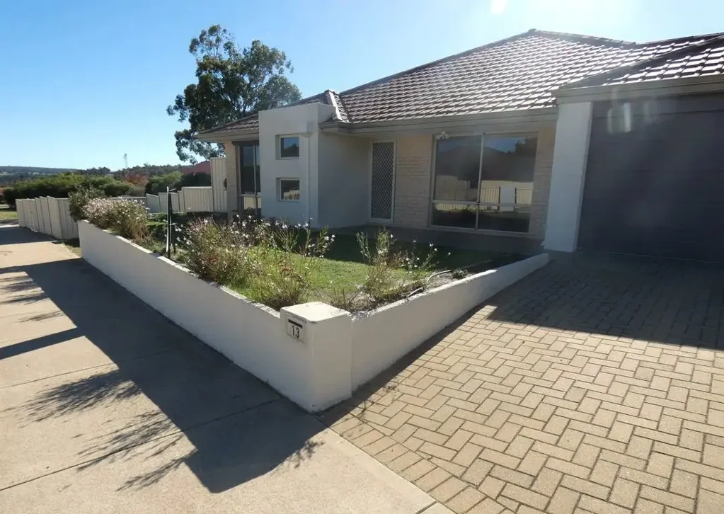 Family Home in the Heart of Boddington!