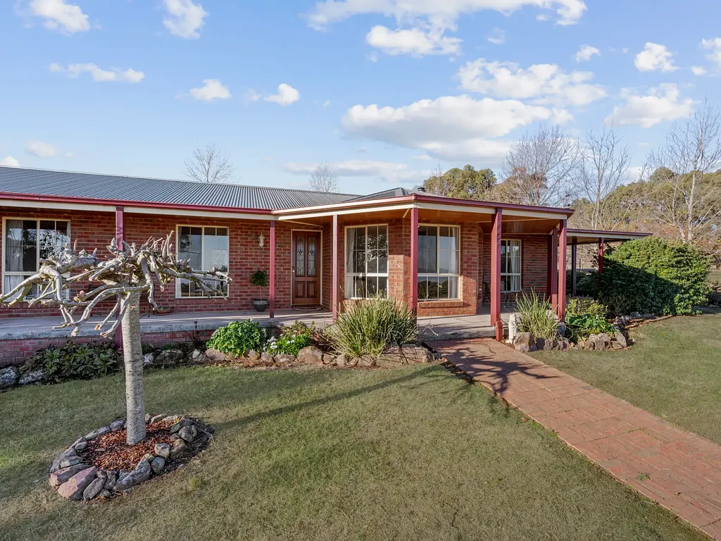 Tolmie 4房  Panoramic Views, Private Position, Pure Country Living