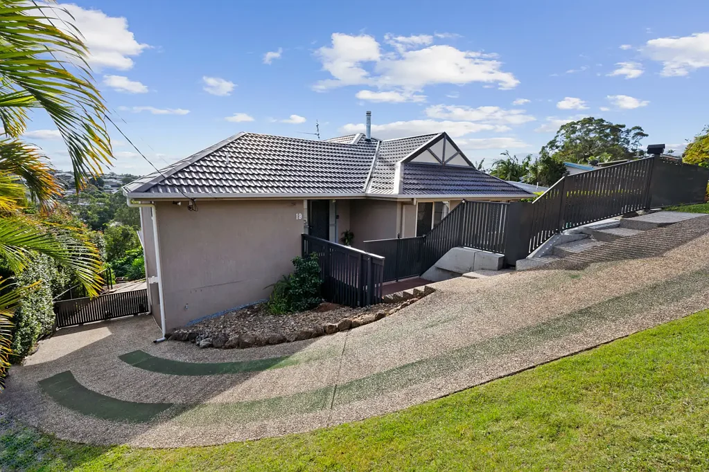 19 Curtawilla Street, Banora Point, NSW 2486