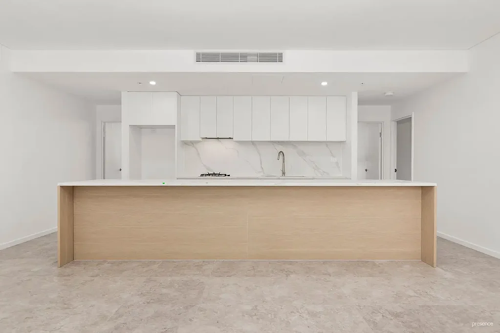 EXQUISITE BRAND NEW SPACIOUS APARTMENT – OFFERING STUNNING VIEWS WITH CENTRAL AND ROOFTOP LEISURE AREAS