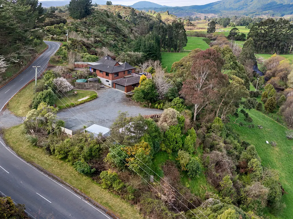 Mangaroa 4 Slaapkamer The good life so close to town