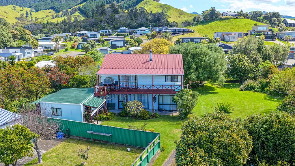 Whiritoa 3Kwarto Garden oasis with space and potential