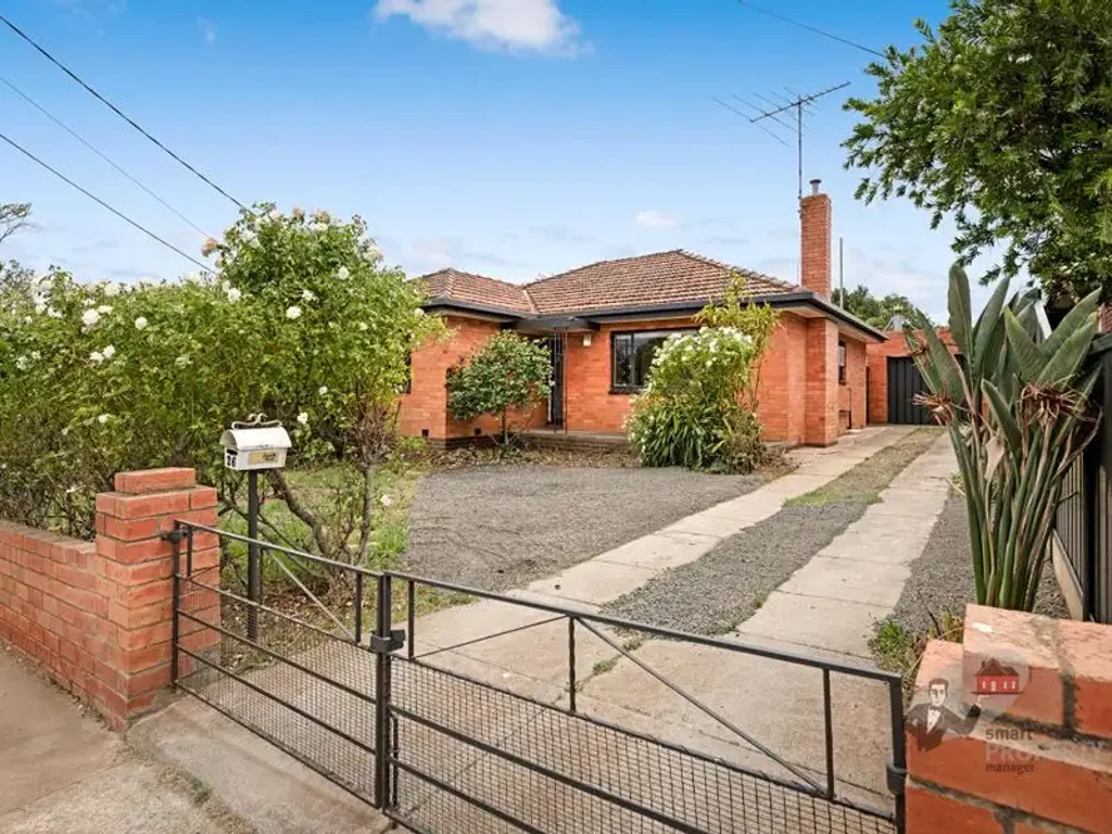 Large family home on Essendon/Niddrie border with lock up garage