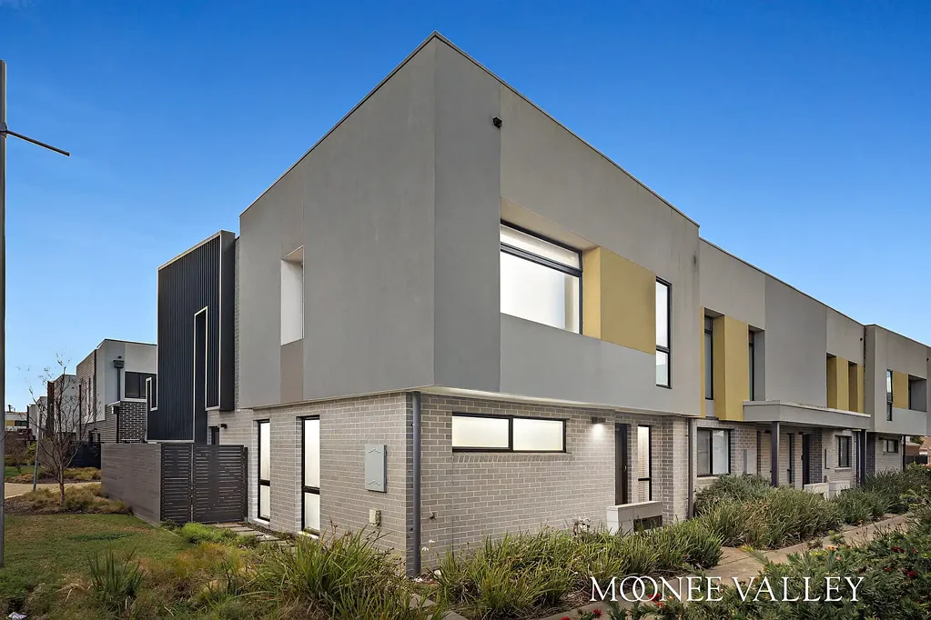 8 Patria Walk, Avondale Heights, VIC 3034