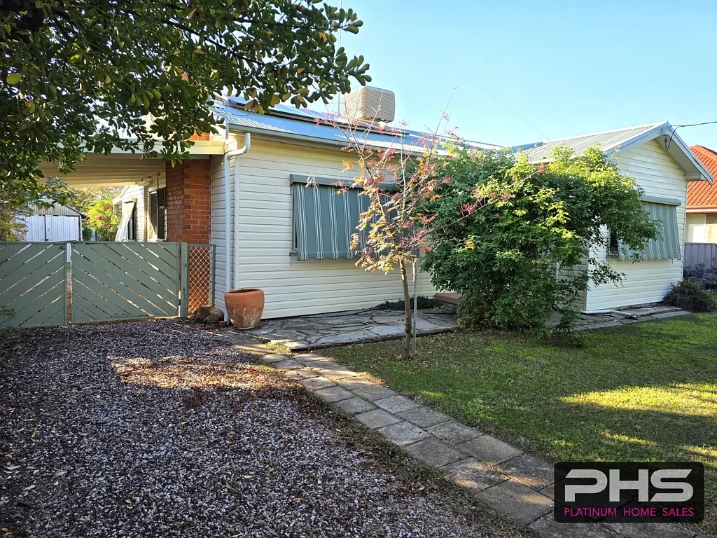 25 Lyall Avenue, Kerang, VIC 3579