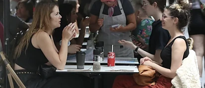 澳洲人越花越多，却越穷？家庭支出增长背后的真相！