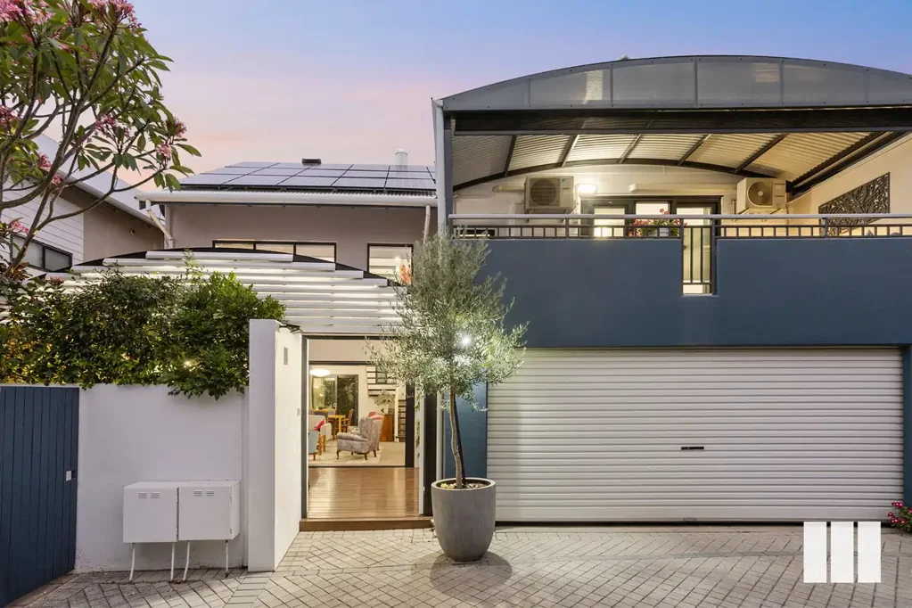 Kensington 3房  ELEVATE YOUR LIFESTYLE TO LOFTY LEVELS!