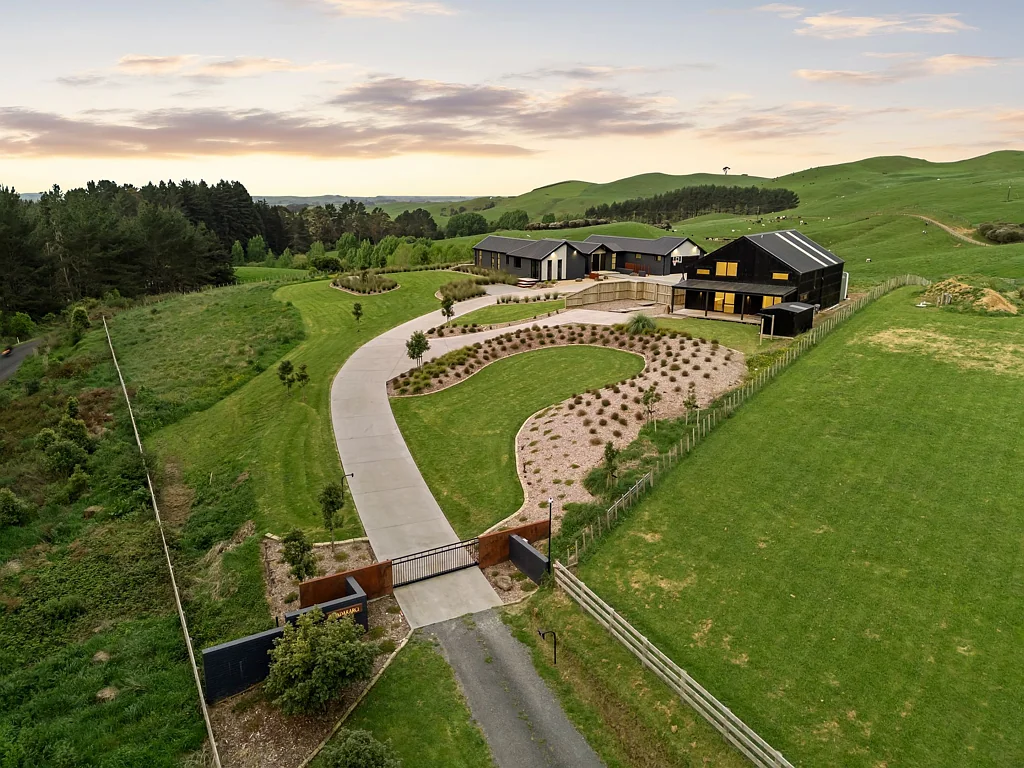 Te Miro Two homes.  One sensational Lifestyle.