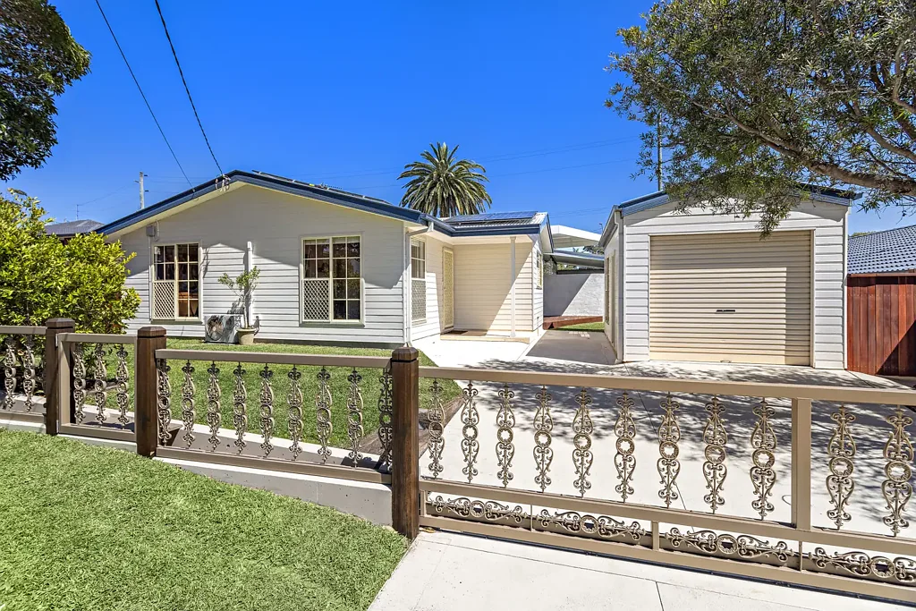 Kiama Downs 3房  Renovated and level beachside Torrens duplex