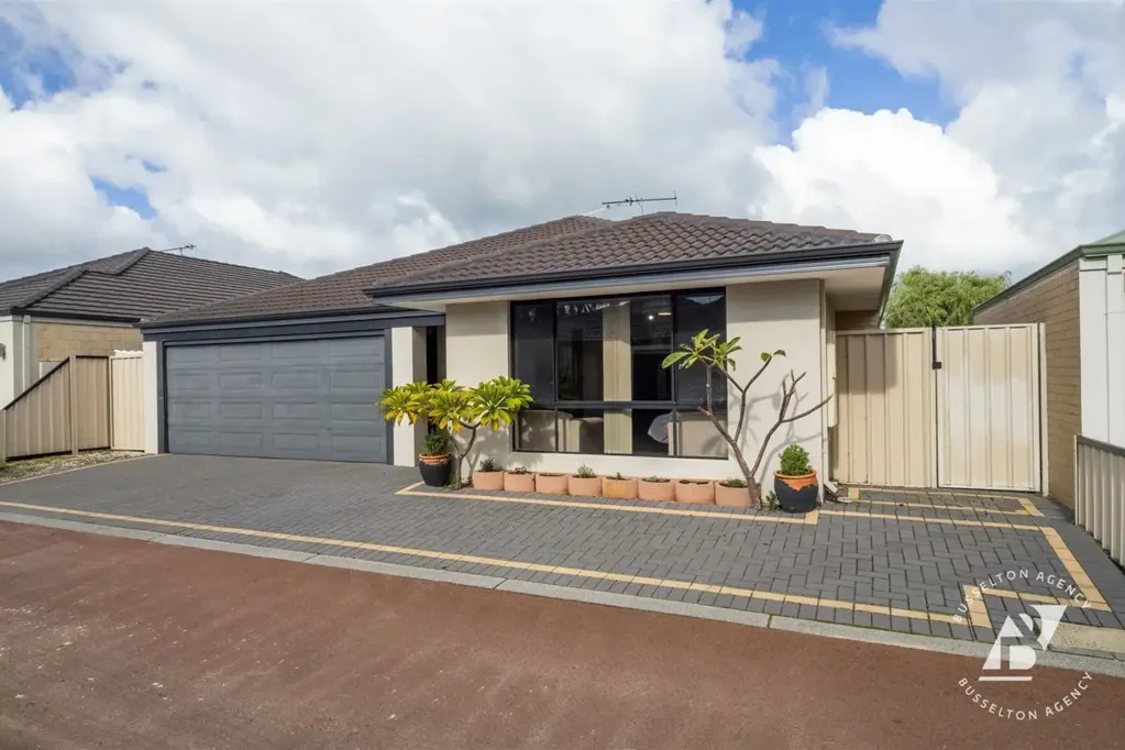 West Busselton 4कमरा Freshly Painted Interior – Move-In Ready and Stunning!