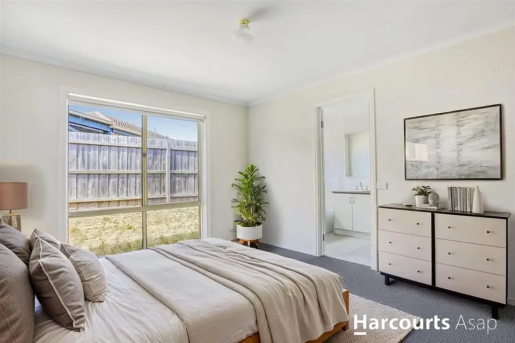Captivating Langwarrin Rental at a Steal!