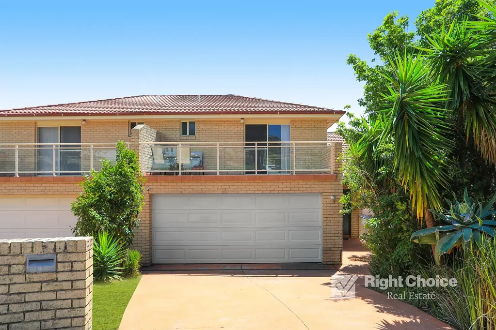2/4 Merimbula Close, Flinders, NSW 2529