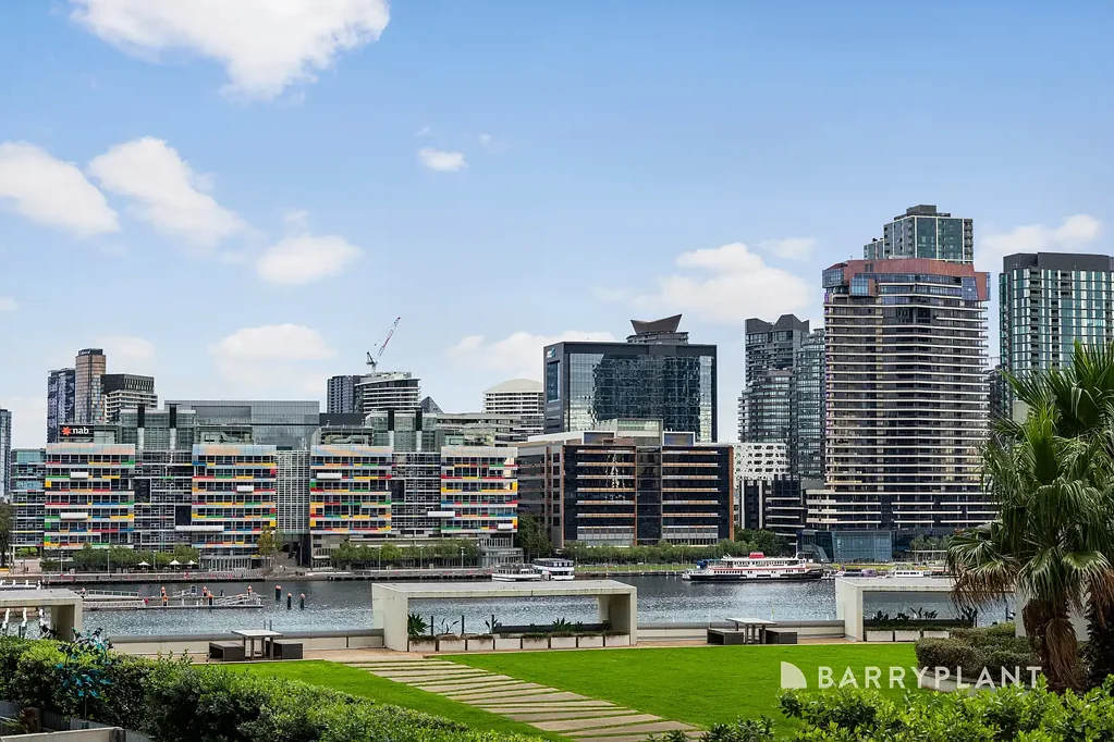 Docklands 3ห้องนอน Light and Space with Spectacular Waterfront and City Views!
