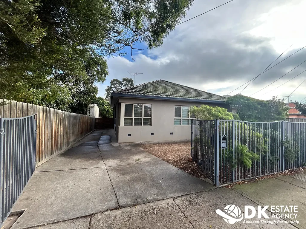 Spacious Family Living in a Prime Ardeer Location