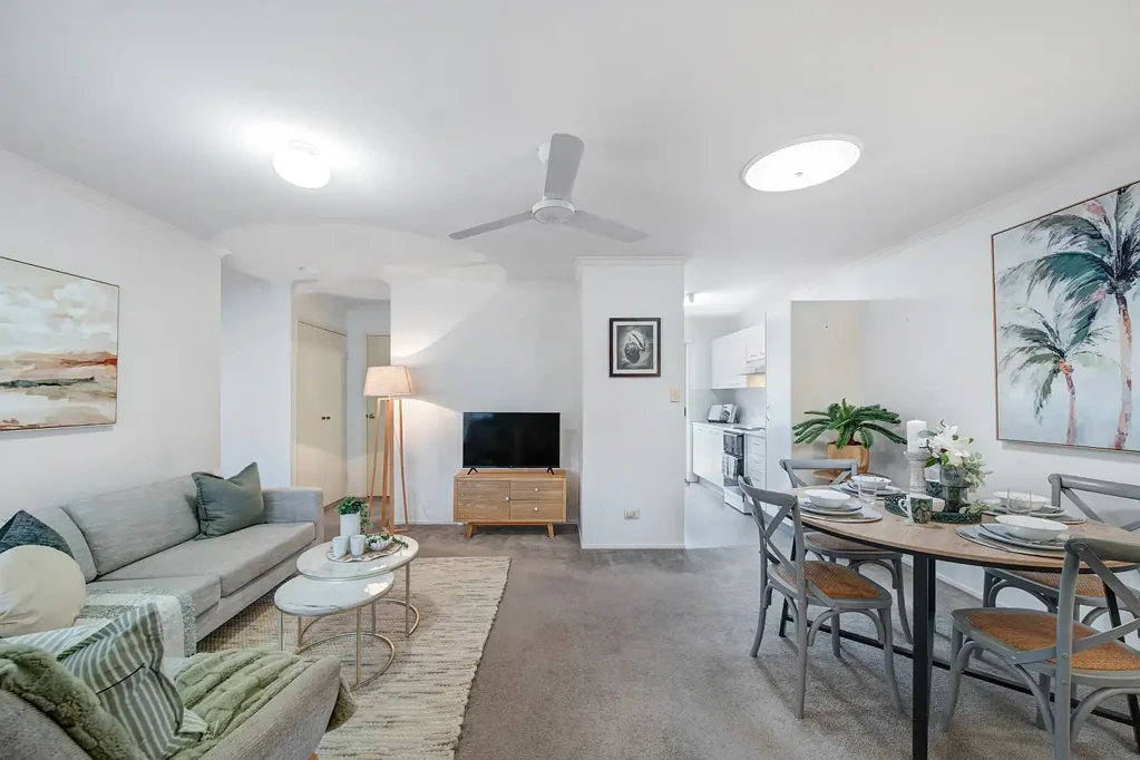 Buderim 2房  Spacious Living in Highly Sought-After Village Green