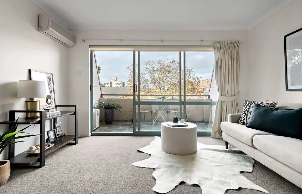 Fabulous STUDIO Apartment with City Views - Pet Friendly