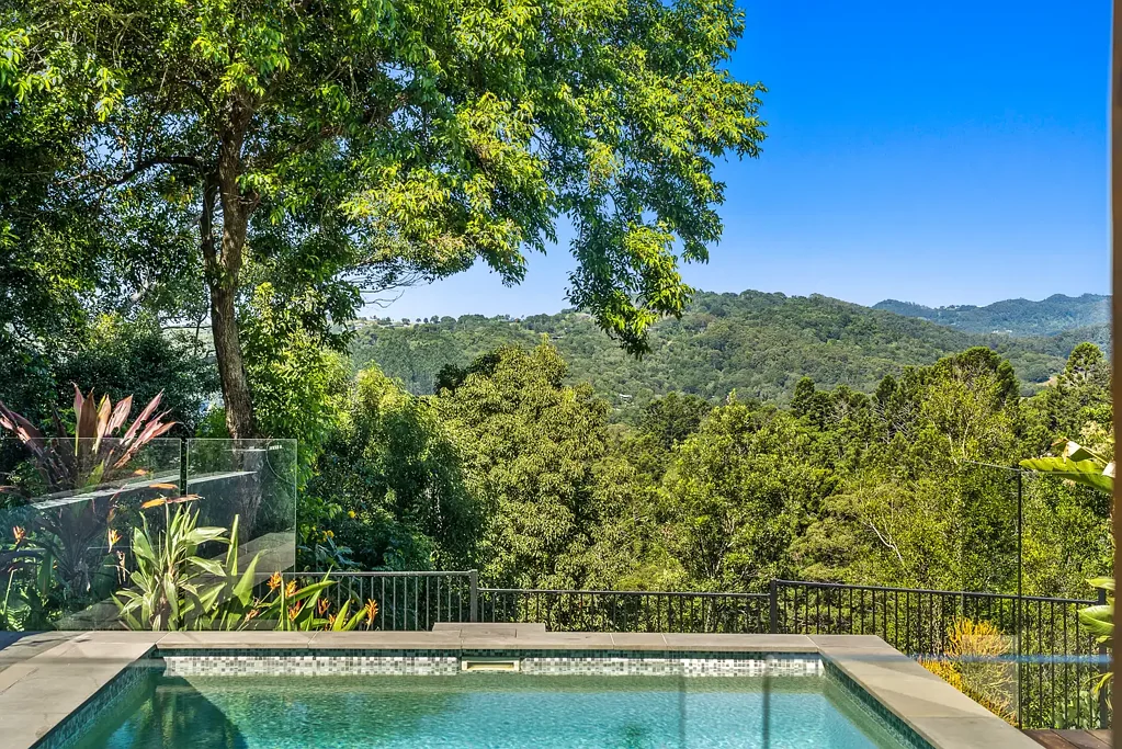 Currumbin Valley 4房  A Hidden Gem in Currumbin Valley with Views, Pool and Dual Living
