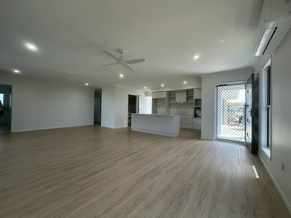 Stylish Near-New 4-Bed Mount Louisa Home - Luxe Finishes, Double Garage & Spacious Yard
