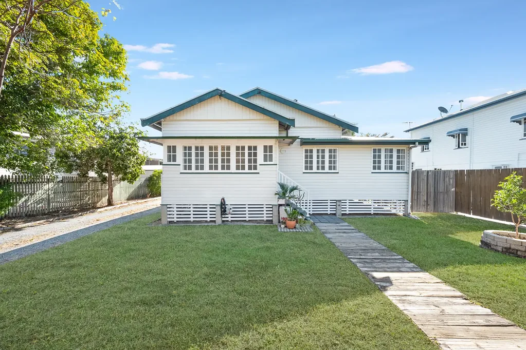 Pimlico 3Kwarto Classic Charm, Spacious Living & Sought-After Pimlico Position