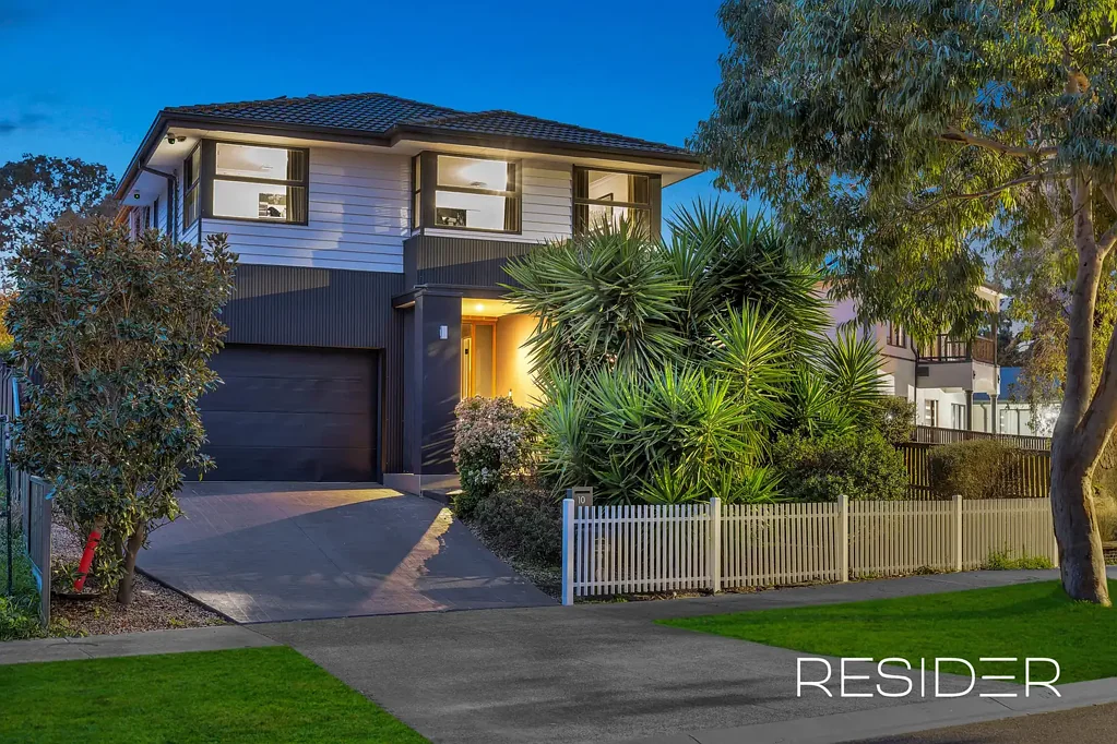 Mernda 4ਬੈੱਡਰੂਮ Grand Family Living on a 837m2 block!!!
