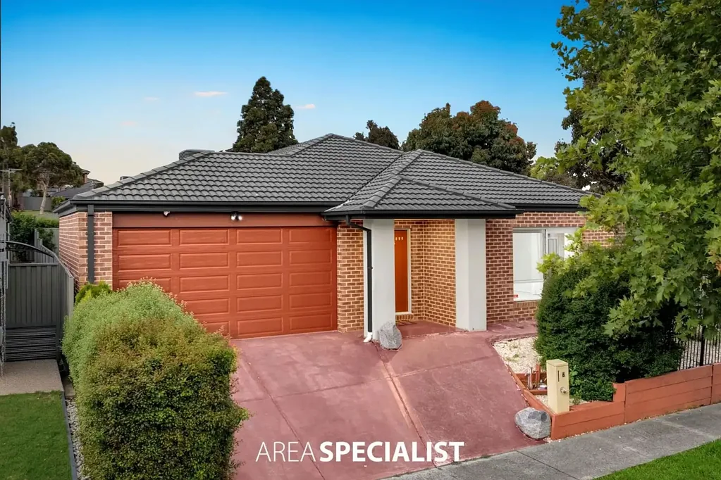 6 Bandit Grove, Cranbourne East, VIC 3977