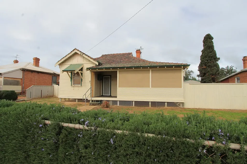 Charming 3 bedroom Cottage with Study