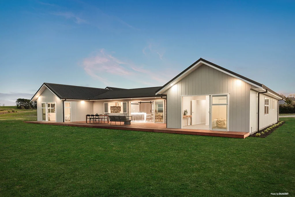 Waiuku 4chambre Brand New & Built to Impress