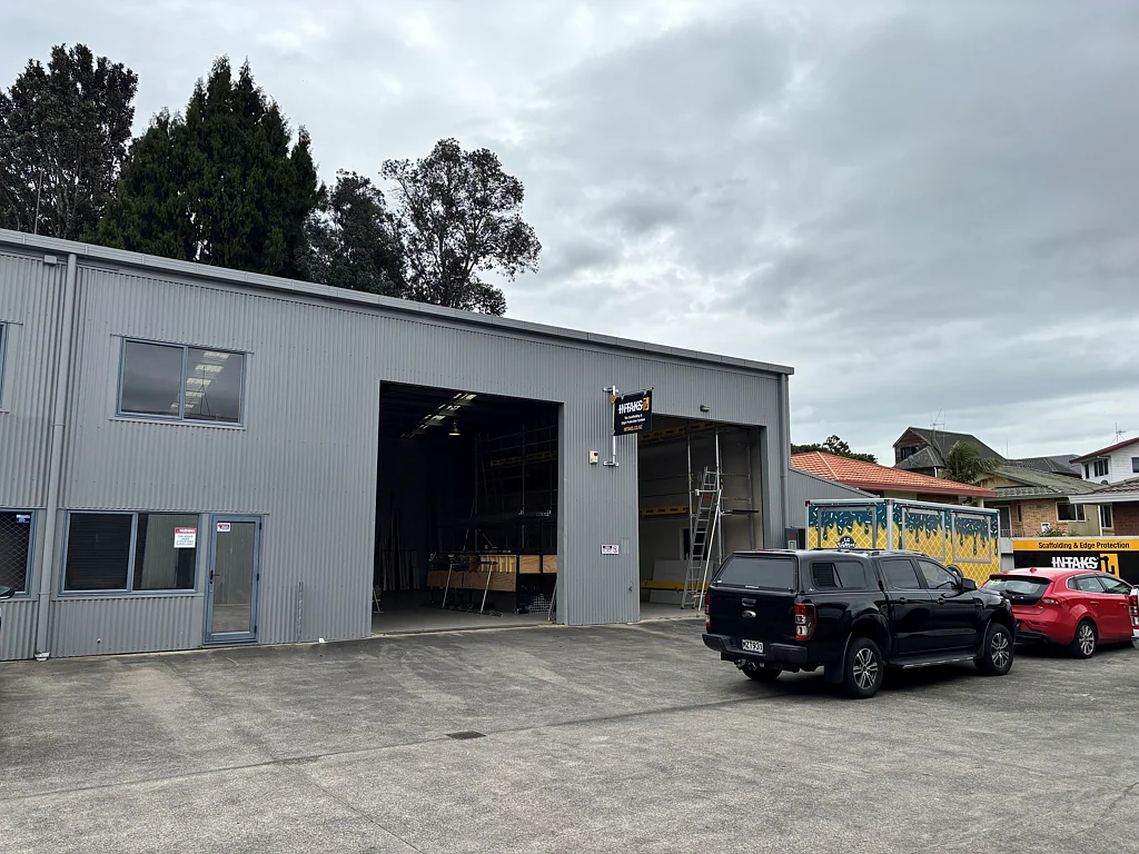 Greerton Exceptionally clean and tidy industrial unit